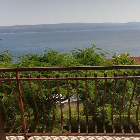 Apartmani Ujdur Omiš Esterno foto