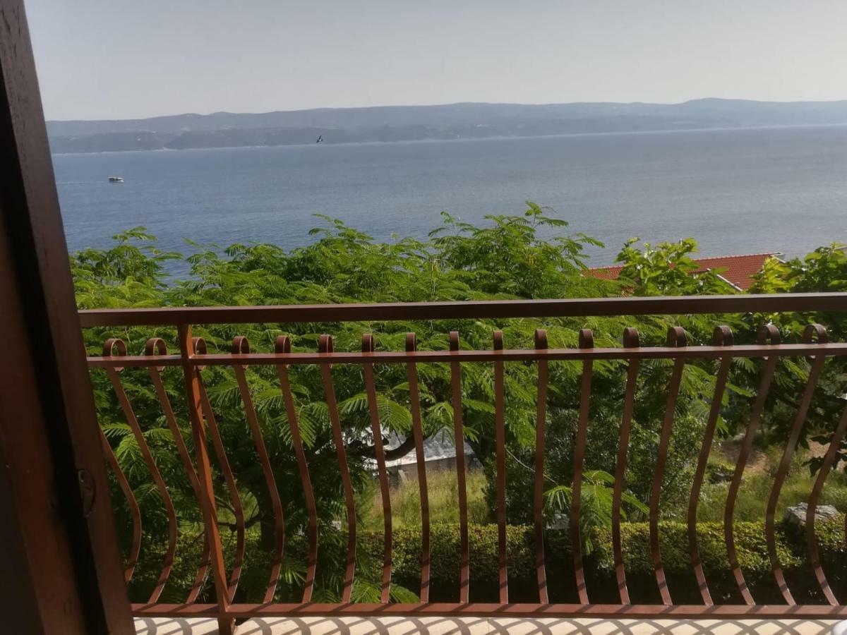 Apartmani Ujdur Omiš Esterno foto