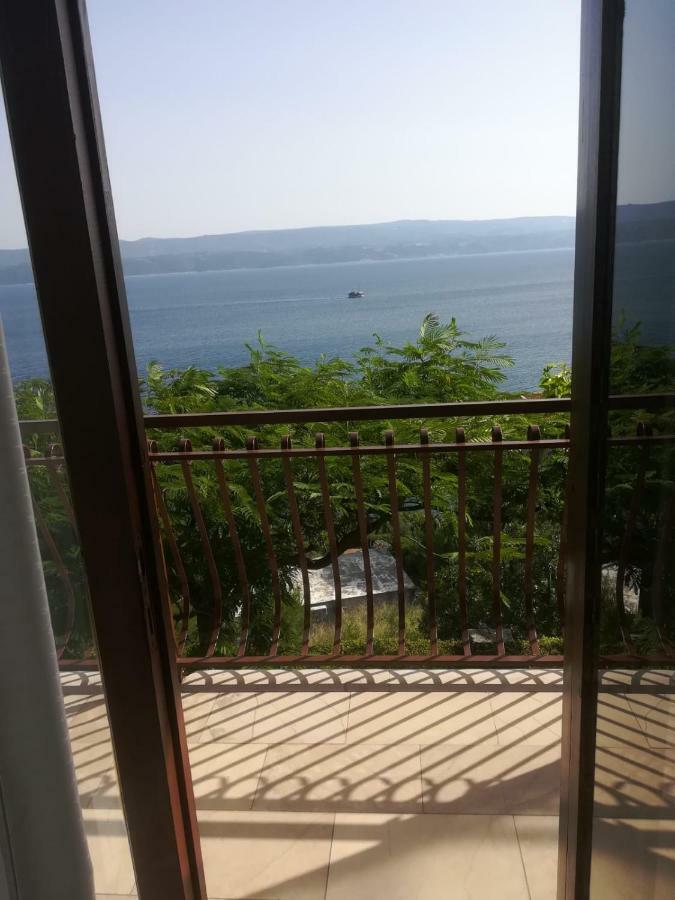 Apartmani Ujdur Omiš Esterno foto