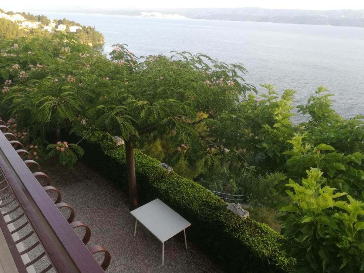 Apartmani Ujdur Omiš Esterno foto