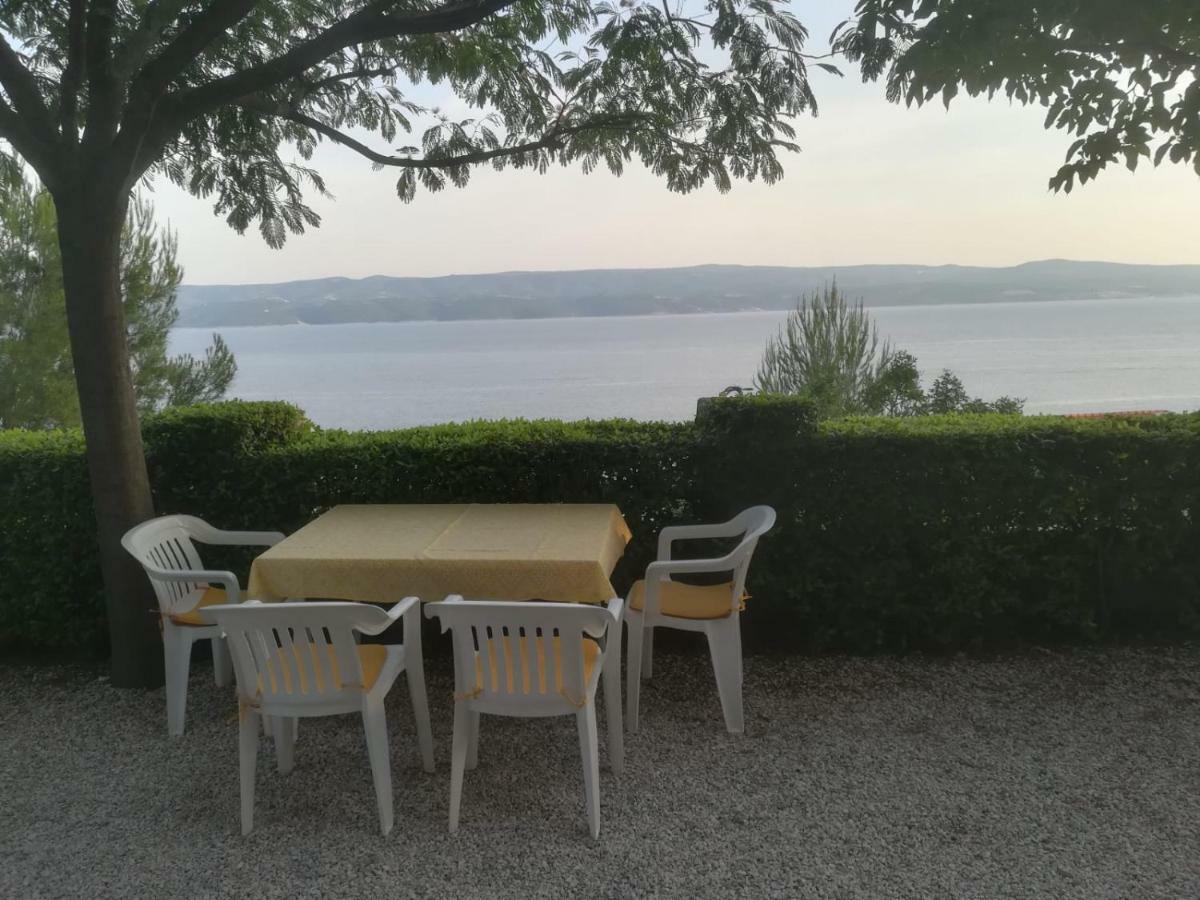 Apartmani Ujdur Omiš Esterno foto