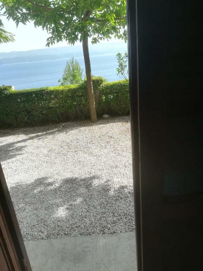 Apartmani Ujdur Omiš Esterno foto