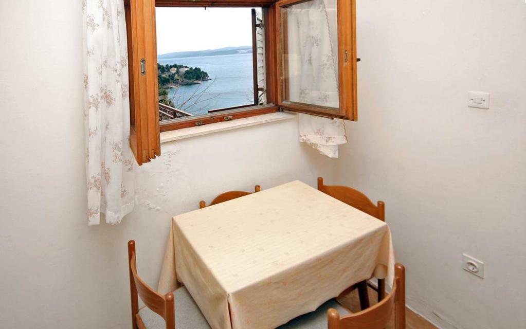Apartmani Ujdur Omiš Esterno foto