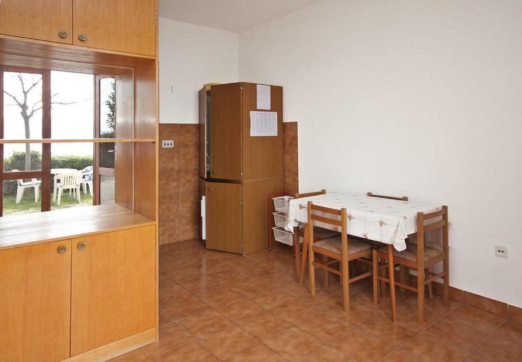Apartmani Ujdur Omiš Esterno foto